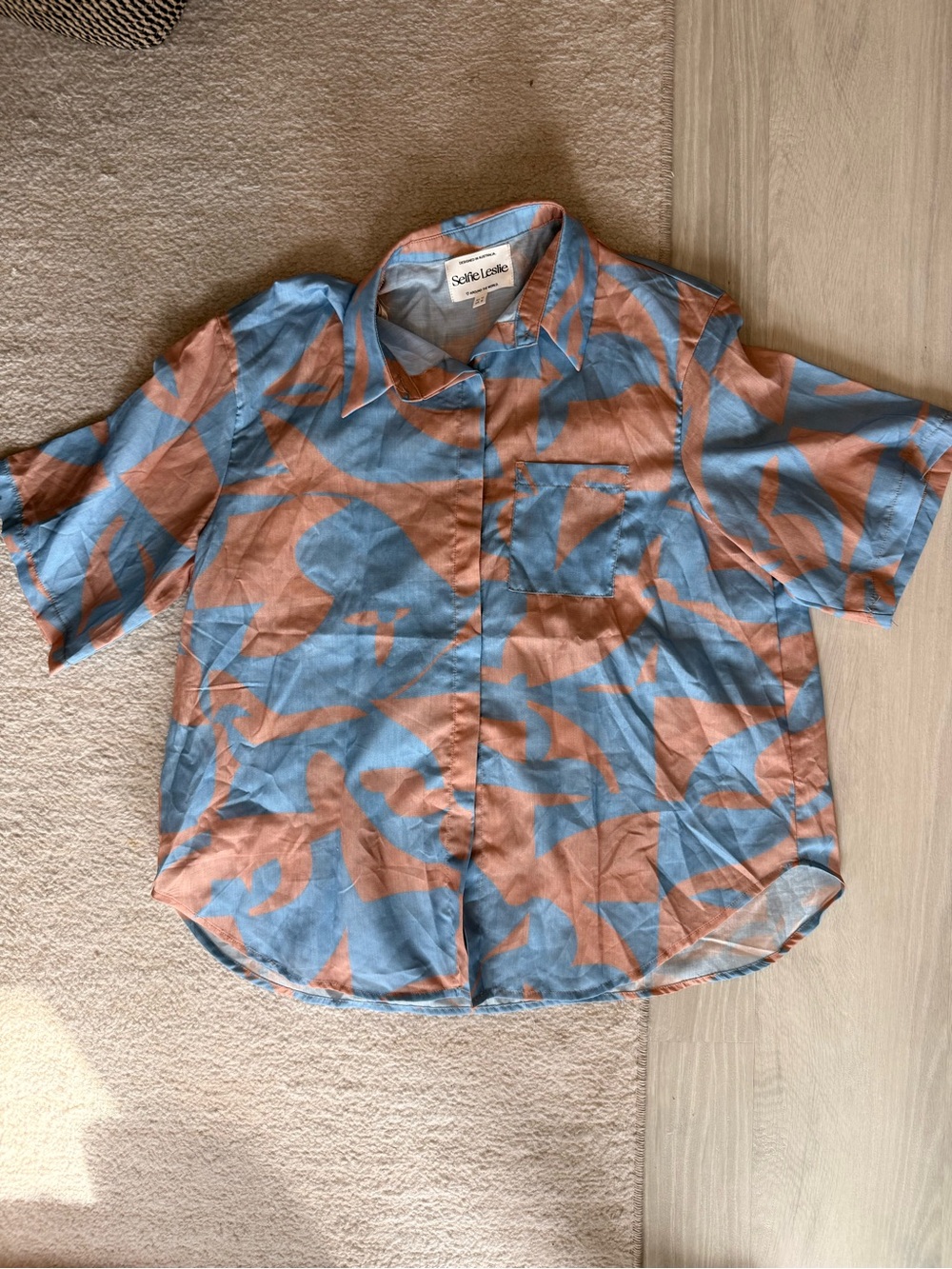 Selfie Leslie Abstract Peach and Blue Button Down Shirt